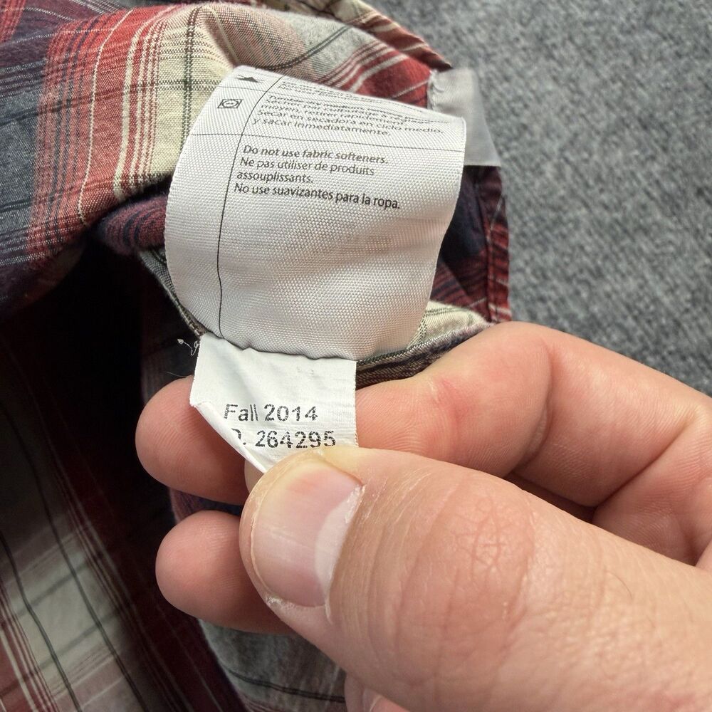 Carhartt Red Blue Plaid Shirt Mens XL Flannel Relaxed Fit Button Down Logo Y2K - Picture 13 of 15